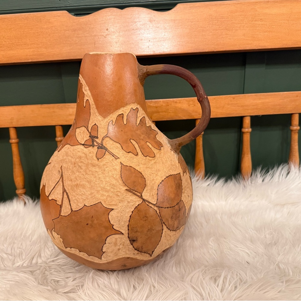 Hand-carved Brown Leaf Gourd Vase